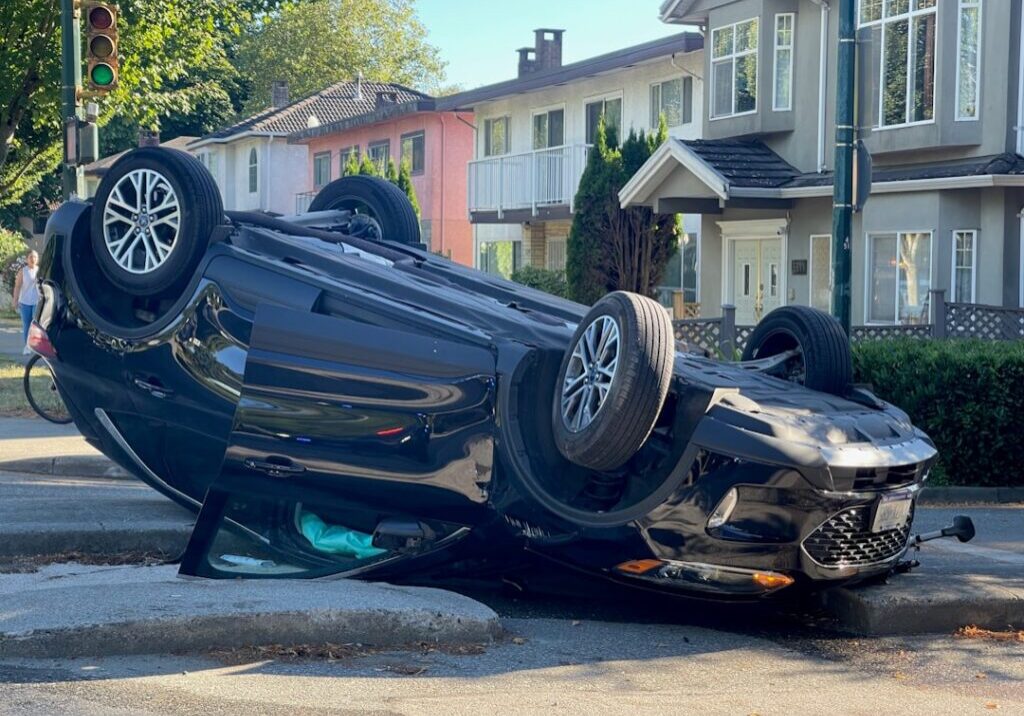 what percent of your settlement does lawyer get car accident